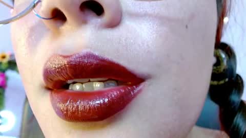 Miss Evoleth online show from February 25, 9:20 am