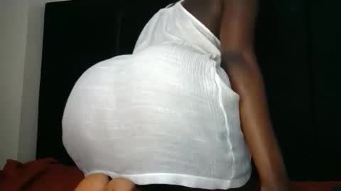 SensuElle  WHAT I DONT SHOW HERE... YOULL ONLY SEE IN PRIVATE  online show from February 23, 6:15 am