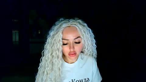 Snapshot of miss_kiten chatting on September 14, 6:31 pm miss_kiten online show from September 14, 6:31 pm