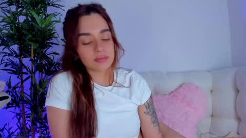 Alana online show from September 18, 1:09 am