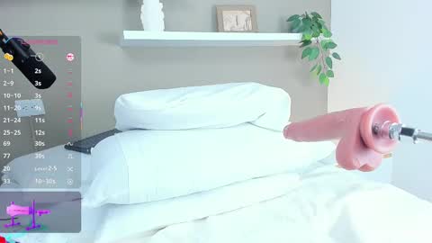 miss_lori_ online show from September 20, 2:09 pm