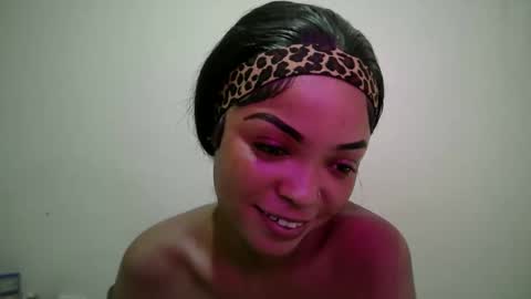 miss_rihanna2 online show from May 13, 5:22 pm