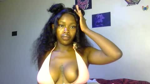 miss_sexyyy online show from October 14, 9:18 pm