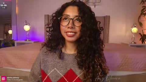 Snapshot of miss_sidney chatting on October 22, 1:35 pm Amy Olivera online show from October 22, 1:35 pm