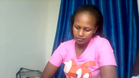 miss_vall online show from November 17, 12:30 pm