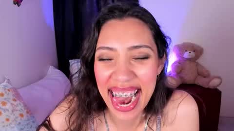 Miss Veronica online show from December 5, 2:26 pm