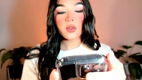 miss_zz online show from May 28, 6:06 pm