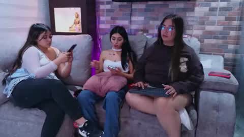 misscheelsee_as online show from July 11, 4:06 am