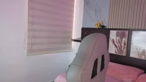 misscheelsee_as online show from October 15, 2:07 pm