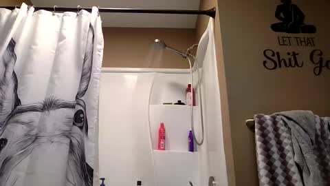 MissEeva online show from October 27, 5:57 pm