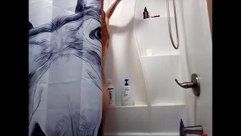 MissEeva online show from December 5, 7:00 pm