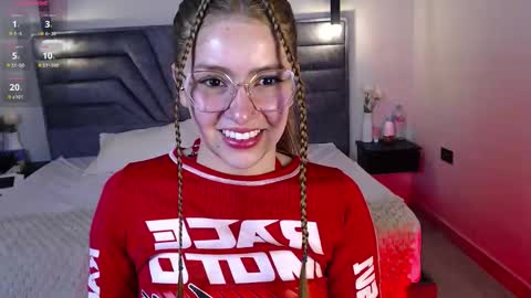 laila online show from March 27, 7:37 pm