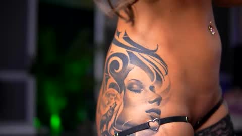 misskiarra online show from March 26, 8:03 pm