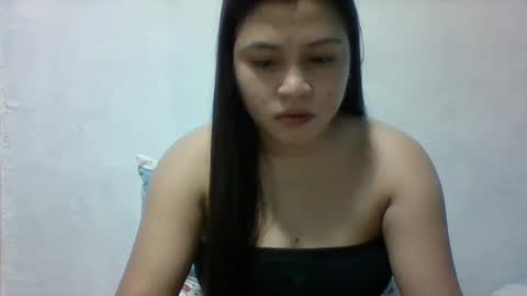 Snapshot of misskitty2xxx chatting on March 10, 10:28 am Merry online show from March 10, 10:28 am