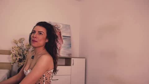 Lullu online show from November 13, 4:53 pm