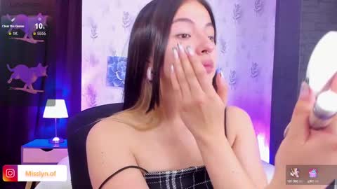 i am lyn online show from February 28, 1:47 am