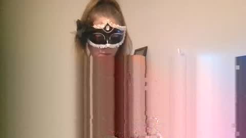 Missmaskedmarie online show from November 9, 9:02 am