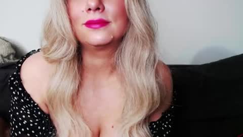 Missqueen1416 online show from March 10, 5:39 pm