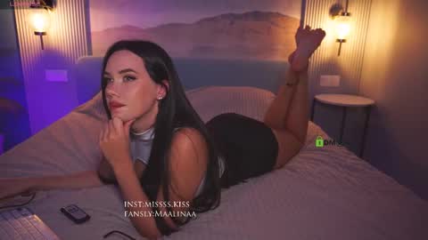 Missss kiss online show from October 14, 6:55 pm