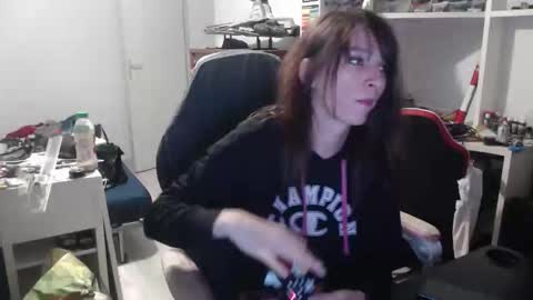 missthon online show from March 6, 4:17 pm