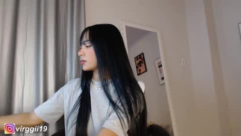 missvirggii online show from September 16, 10:02 pm