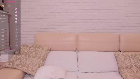 missxcaprice online show from January 14, 3:47 am