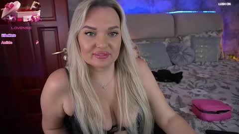 missyymarty online show from March 23, 3:28 pm