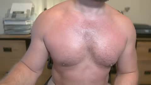 Snapshot of mister_dilf chatting on September 9, 1:33 pm MISTER DILF online show from September 9, 1:33 pm