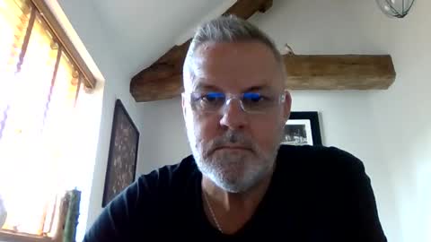 Misterblivs online show from April 8, 8:28 am