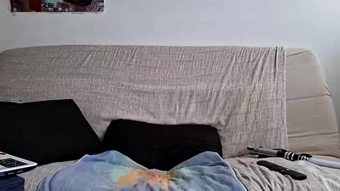 Snapshot of misterice93 chatting on September 17, 12:30 pm MrWhite08 online show from September 17, 12:30 pm