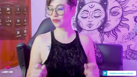Snapshot of mistica_natural1 chatting on January 28, 12:57 am Mistica Natural online show from January 28, 12:57 am