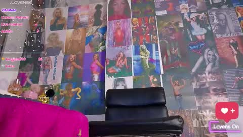   online show from March 26, 2:55 pm