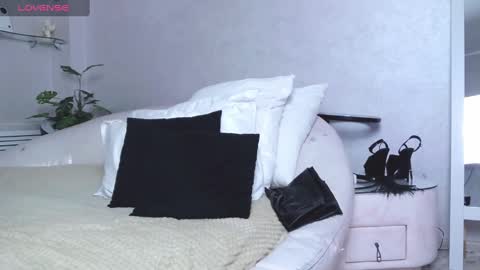 Snapshot of mistress_pamela_ chatting on February 26, 7:45 am Mistress Pamela online show from February 26, 7:45 am