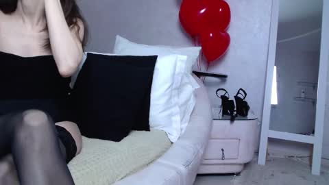 Snapshot of mistress_pamela_ chatting on February 14, 4:15 am Mistress Pamela online show from February 14, 4:15 am