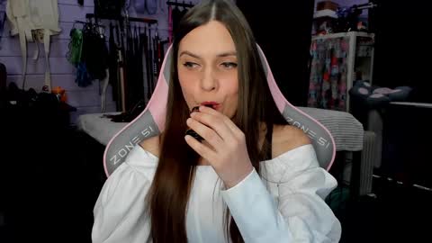 Snapshot of mistress_priest chatting on February 26, 6:59 pm Dirty Priest and Ivi online show from February 26, 6:59 pm