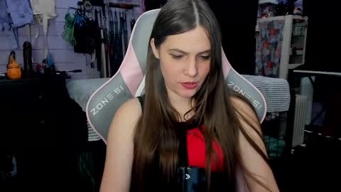 Snapshot of mistress_priest chatting on March 10, 12:07 am Dirty Priest and Ivi online show from March 10, 12:07 am