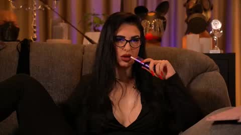 Mistress Kelly online show from October 31, 11:49 pm