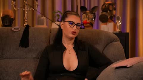 Mistress Kelly online show from September 15, 9:27 pm