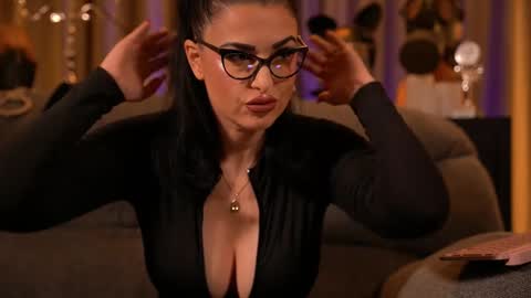 Mistress Kelly online show from November 7, 12:14 am