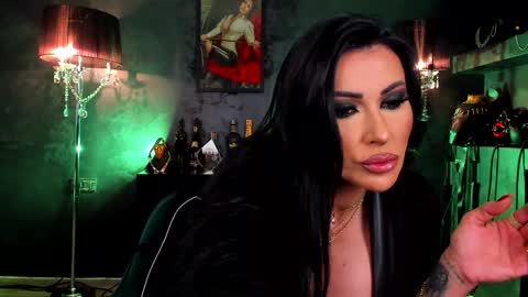 Snapshot of mistresskennya chatting on January 1, 6:16 pm mistresskennya online show from January 1, 6:16 pm
