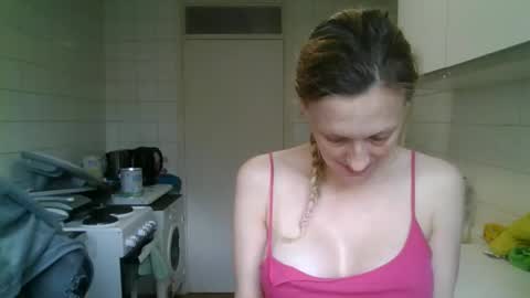 mistressmilly32 online show from June 2, 11:34 am