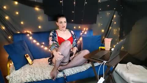 Mistress Quynn online show from December 16, 10:27 pm