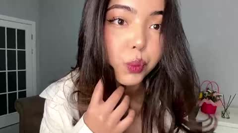 Mei  online show from May 28, 10:13 am