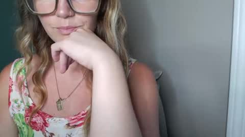 Misty Morgan online show from September 10, 11:06 pm