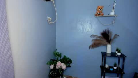 mitsuri_kanrojixxx online show from June 7, 3:28 pm