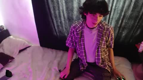 Naomi and Nekorii online show from January 15, 4:16 pm