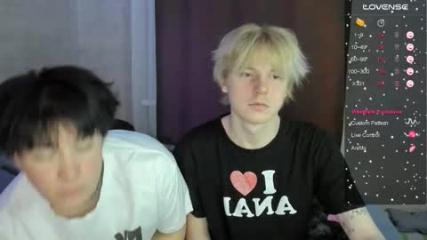 MeowMiku online show from December 4, 3:55 pm