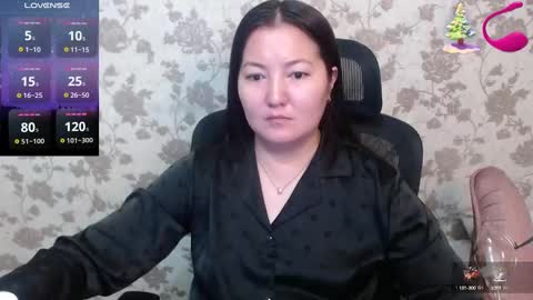 Snapshot of miya_sexasian chatting on December 14, 1:38 am Miya asian online show from December 14, 1:38 am