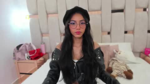 Miyu online show from October 19, 2:00 pm