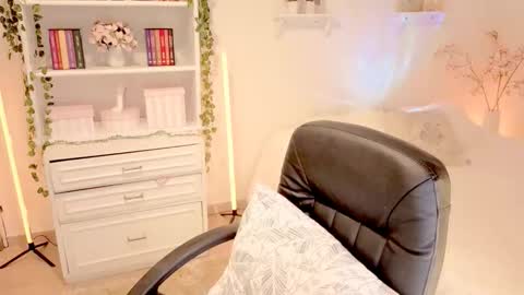 Snapshot of mkultra_aliice chatting on September 26, 12:51 am Alice online show from September 26, 12:51 am